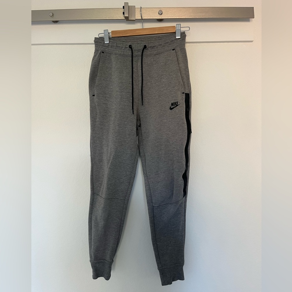 Nike Heather Gray Sweatpants with Black Details